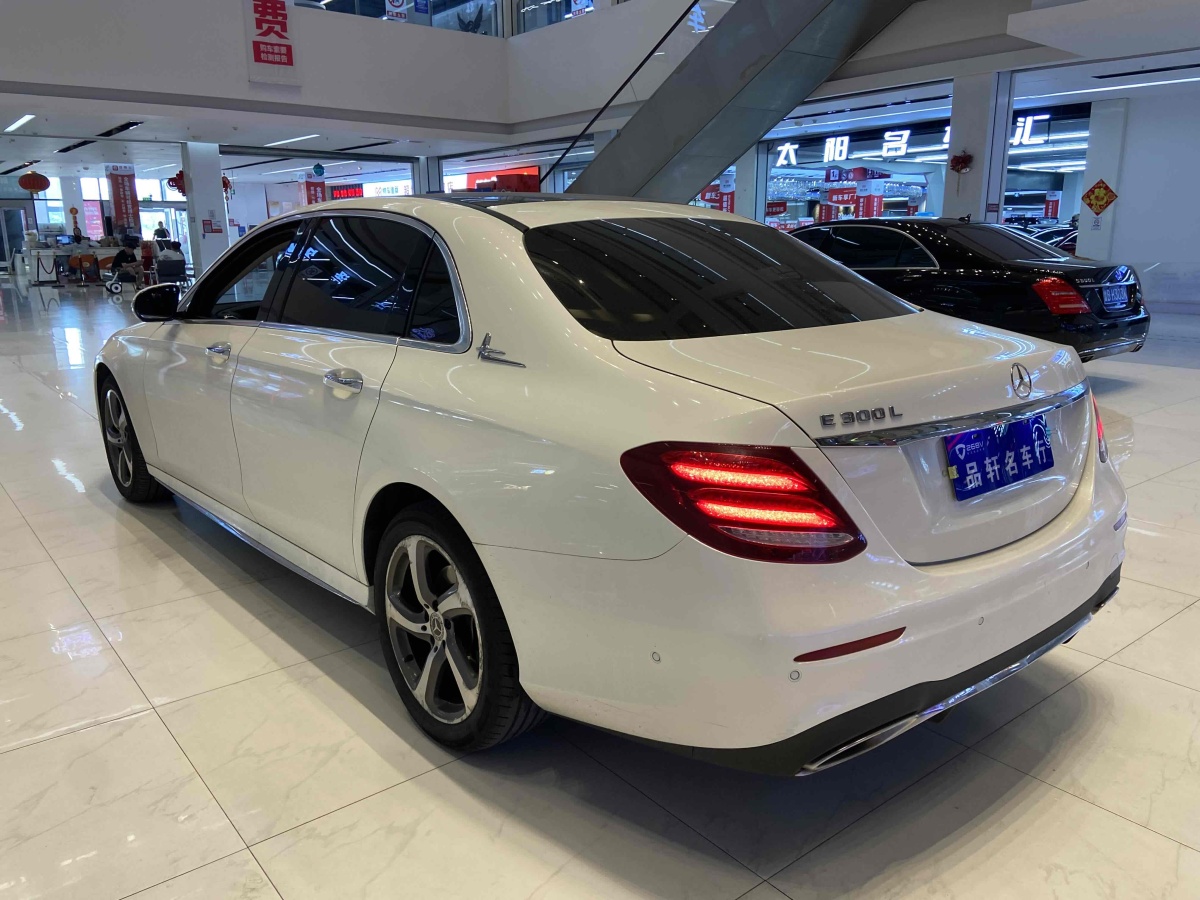 奔馳 奔馳E級  2018款 改款 E 300 L 運動豪華型圖片