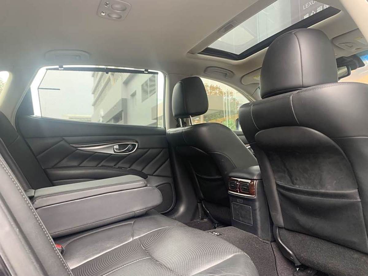 英菲尼迪 Q70  2013款 Q70L 2.5L 舒適版圖片