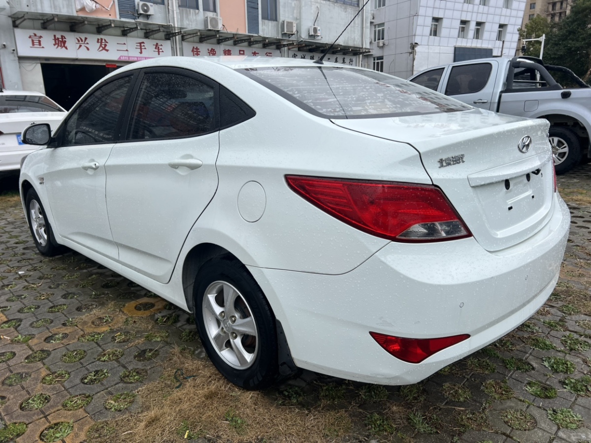 2015年3月現(xiàn)代 瑞納  2014款 1.6L 自動領(lǐng)先型GLX