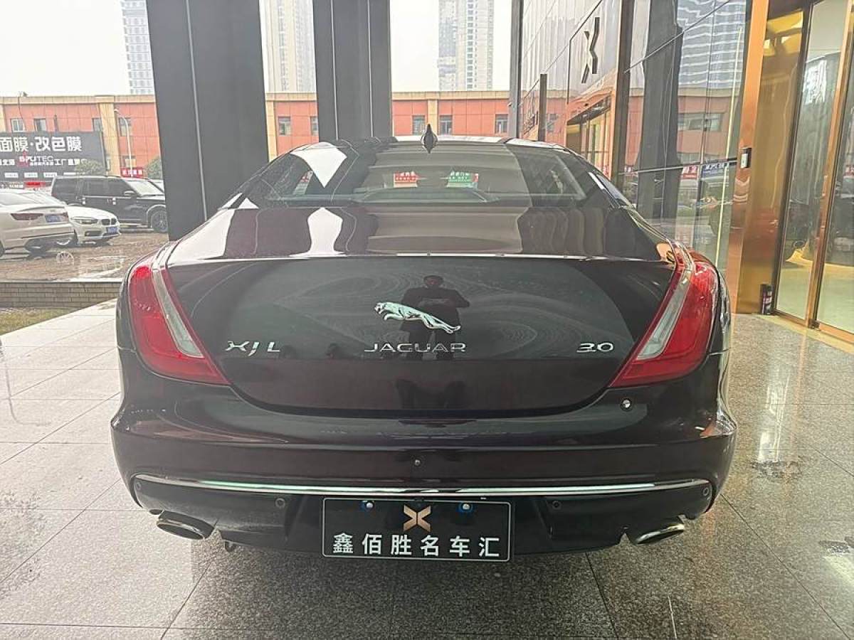 捷豹 XJ  2018款 XJL 3.0 SC 两驱典雅商务版图片