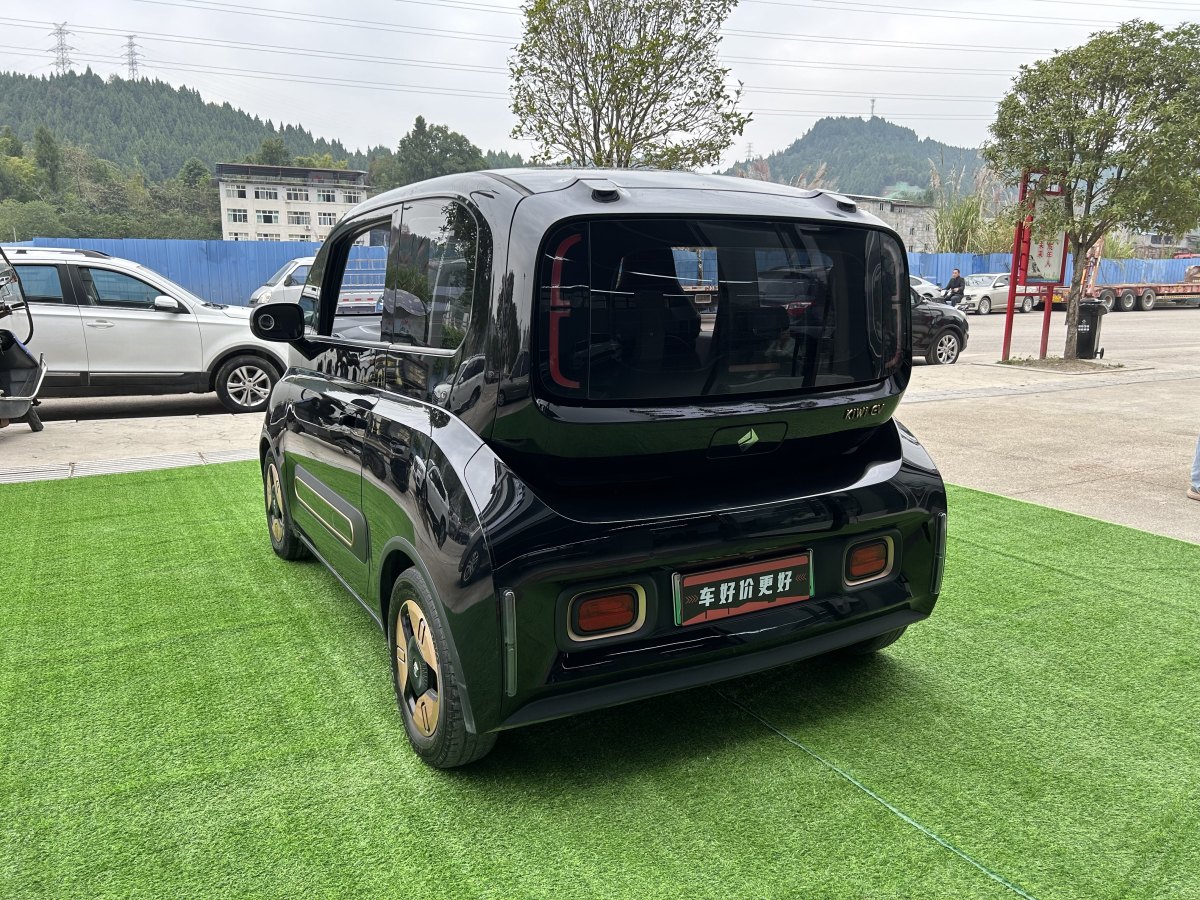 宝骏 宝骏KiWi EV  2021款 设计师 三元锂图片