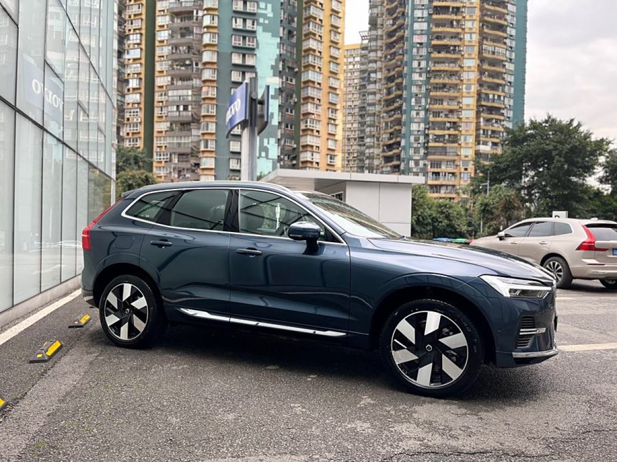 沃爾沃 XC60新能源  2024款 T8 插電混動 長續(xù)航四驅(qū)智雅豪華版圖片