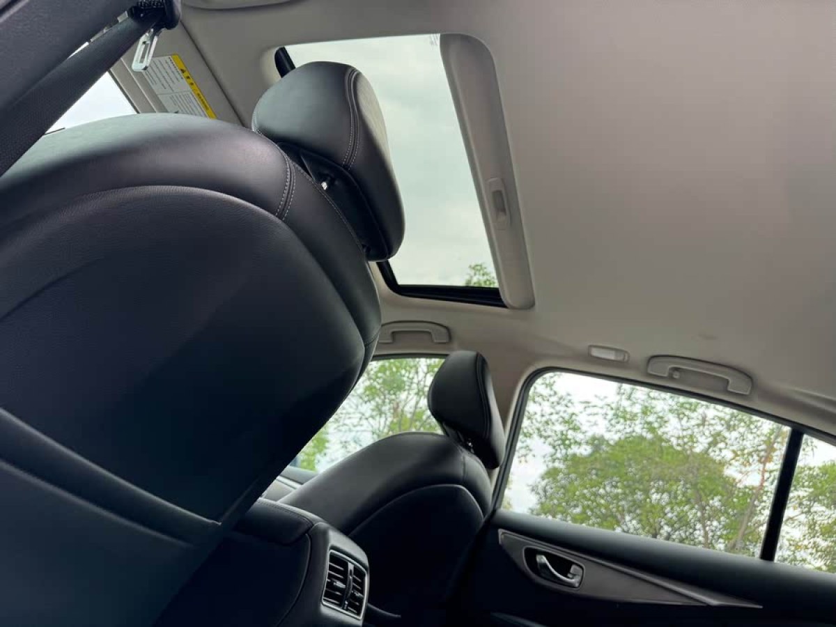 英菲尼迪 Q50L  2015款 2.0T 悅享版圖片