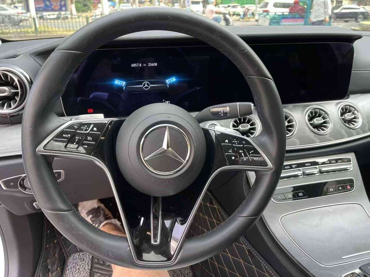 奔馳 奔馳CLS級(jí)  2023款 改款 CLS 300 動(dòng)感型圖片