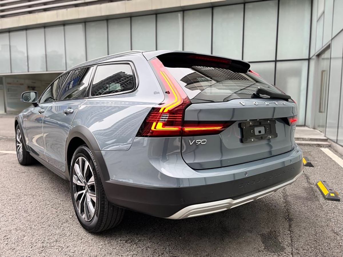 沃爾沃 V90  2025款 Cross Country B5 AWD 智遠(yuǎn)版圖片