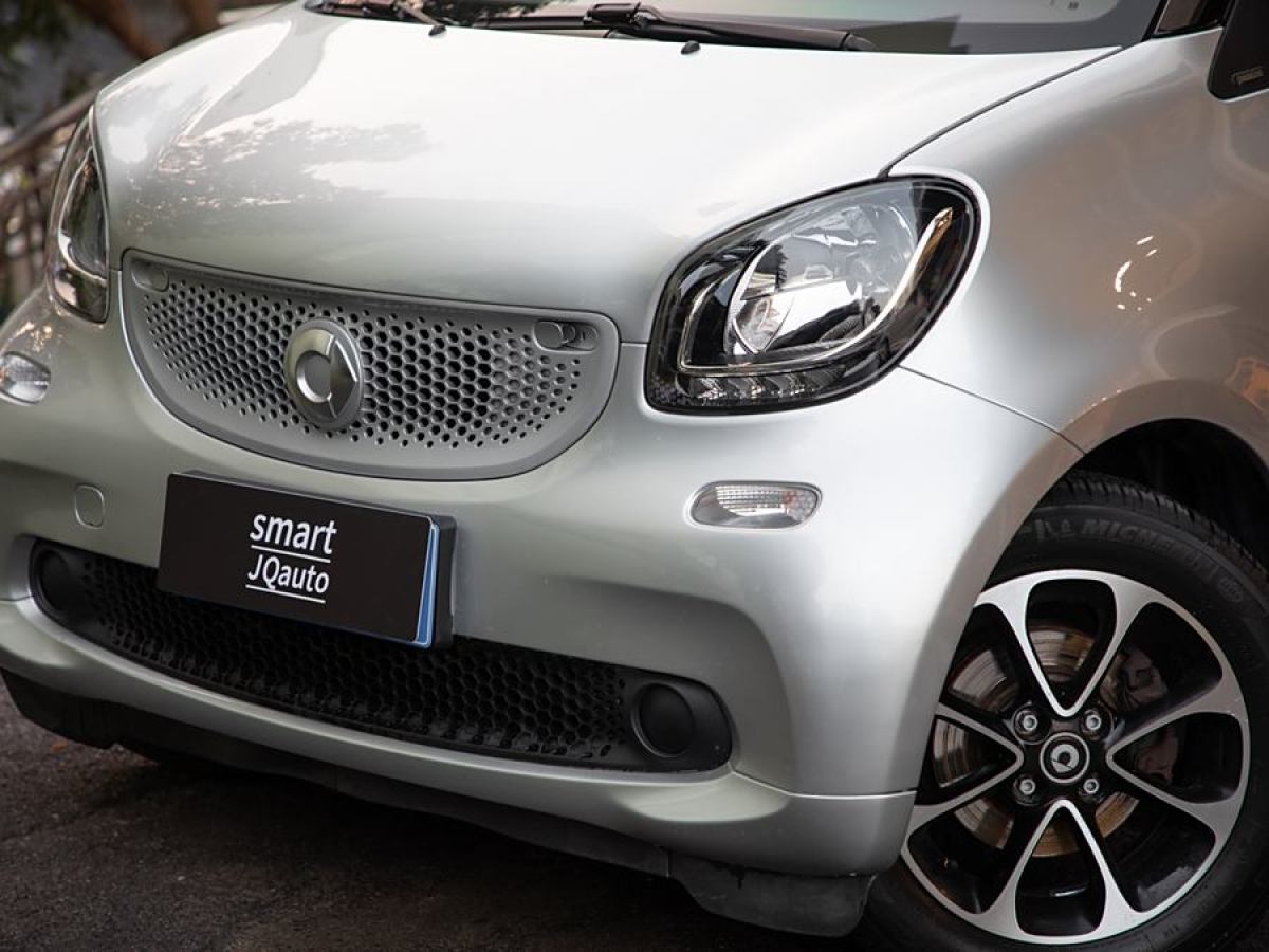 smart fortwo  2015款 1.0L 52千瓦硬頂激情版圖片