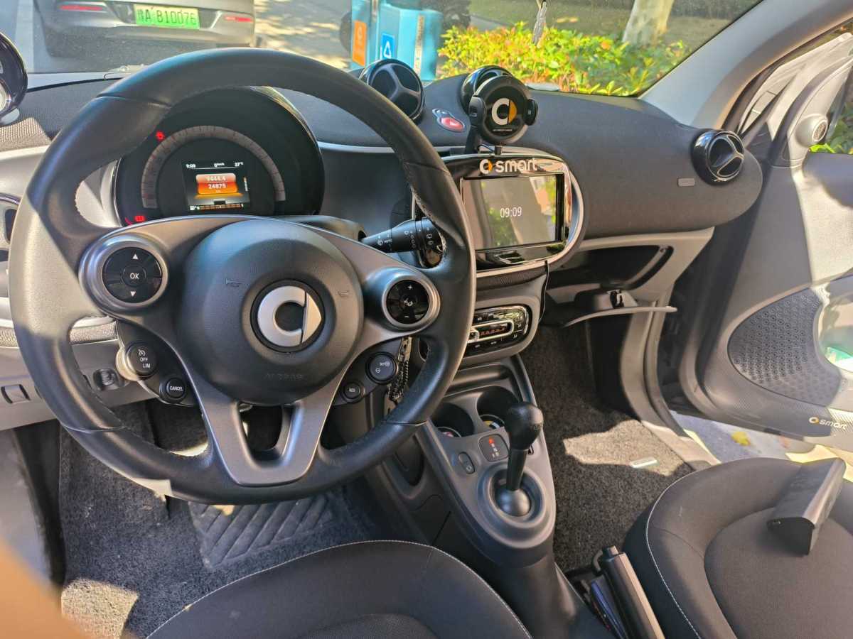 smart fortwo  2017款 1.0L 52千瓦新聲特別版圖片