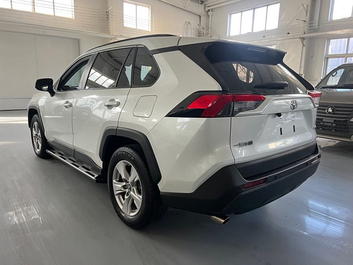 豐田 RAV4榮放  2021款 2.0L CVT兩驅(qū)都市版圖片