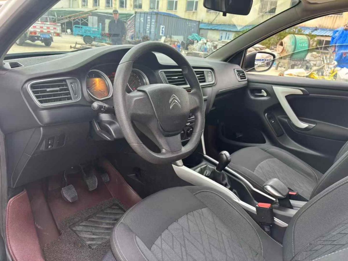 雪鐵龍 C3-XR  2015款 1.6L 手動(dòng)先鋒型圖片