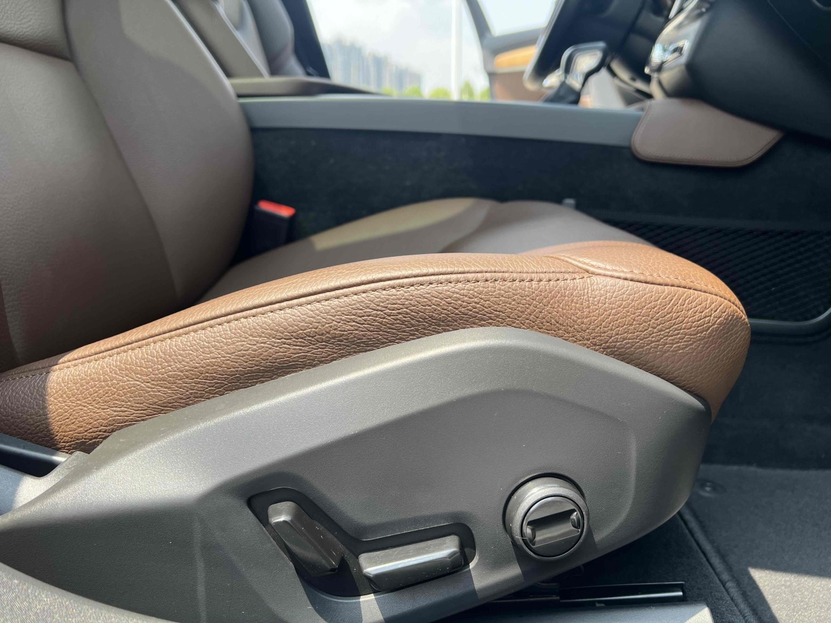 2019年10月沃爾沃 S90  2020款 改款 T5 智逸豪華版