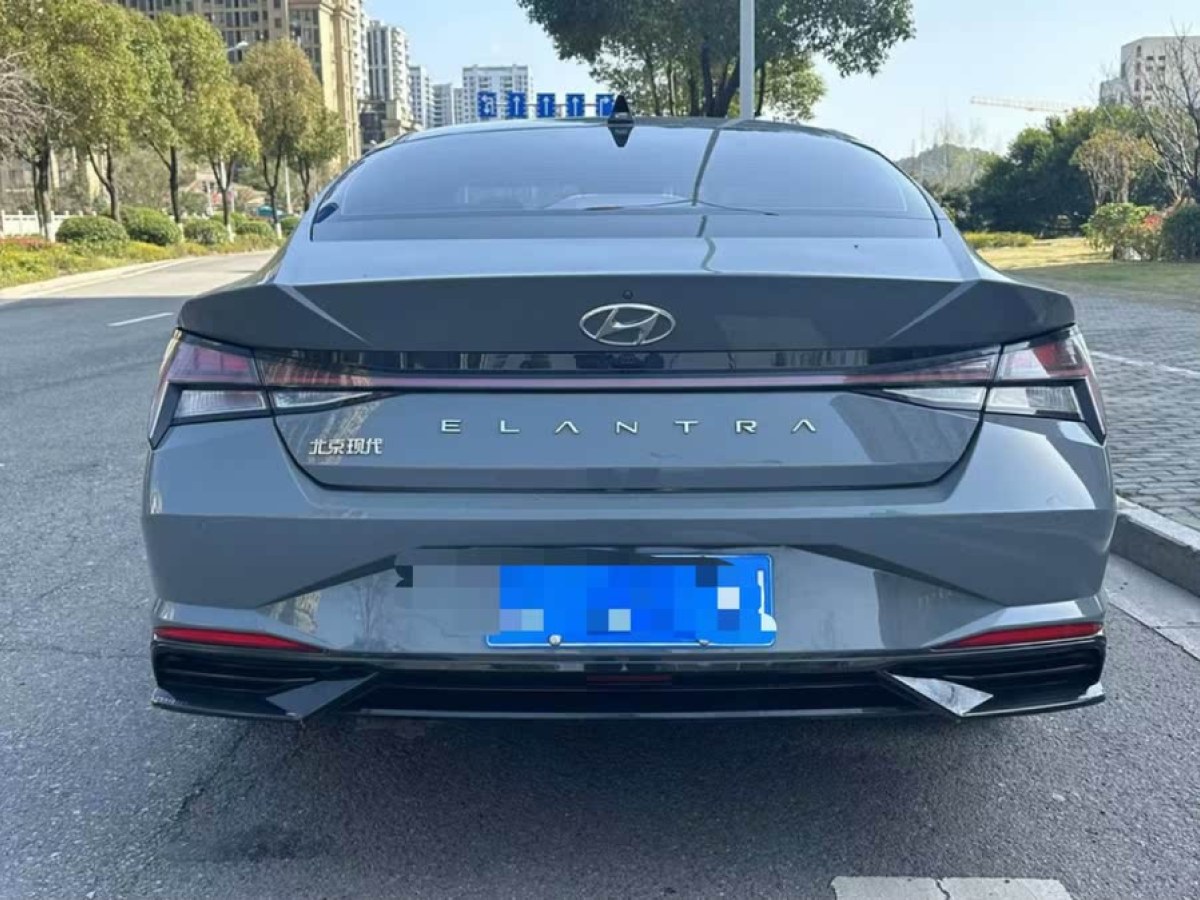 現(xiàn)代 伊蘭特  2022款 1.5L CVT LUX尊貴版圖片