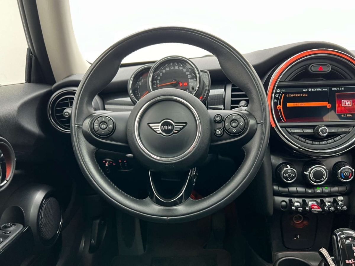 MINI MINI  2019款 1.5T COOPER 經(jīng)典派圖片