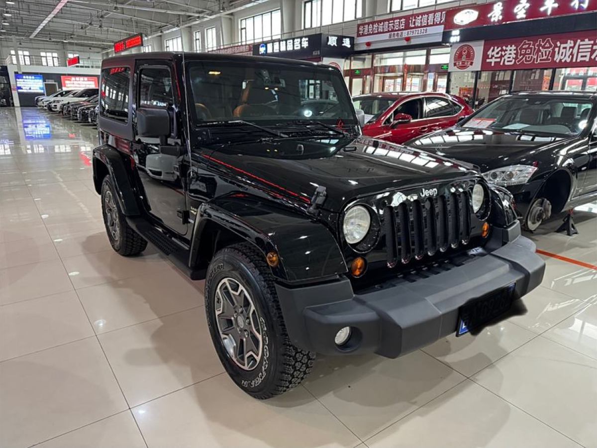 2014年4月Jeep 牧馬人  2013款 3.6L Sahara 四門版