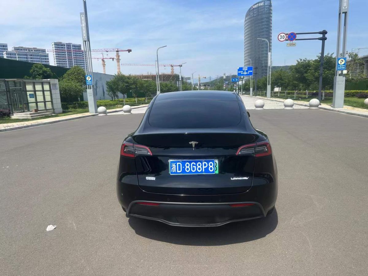 特斯拉 Model S  2023款 三電機(jī)全輪驅(qū)動(dòng) Plaid版圖片