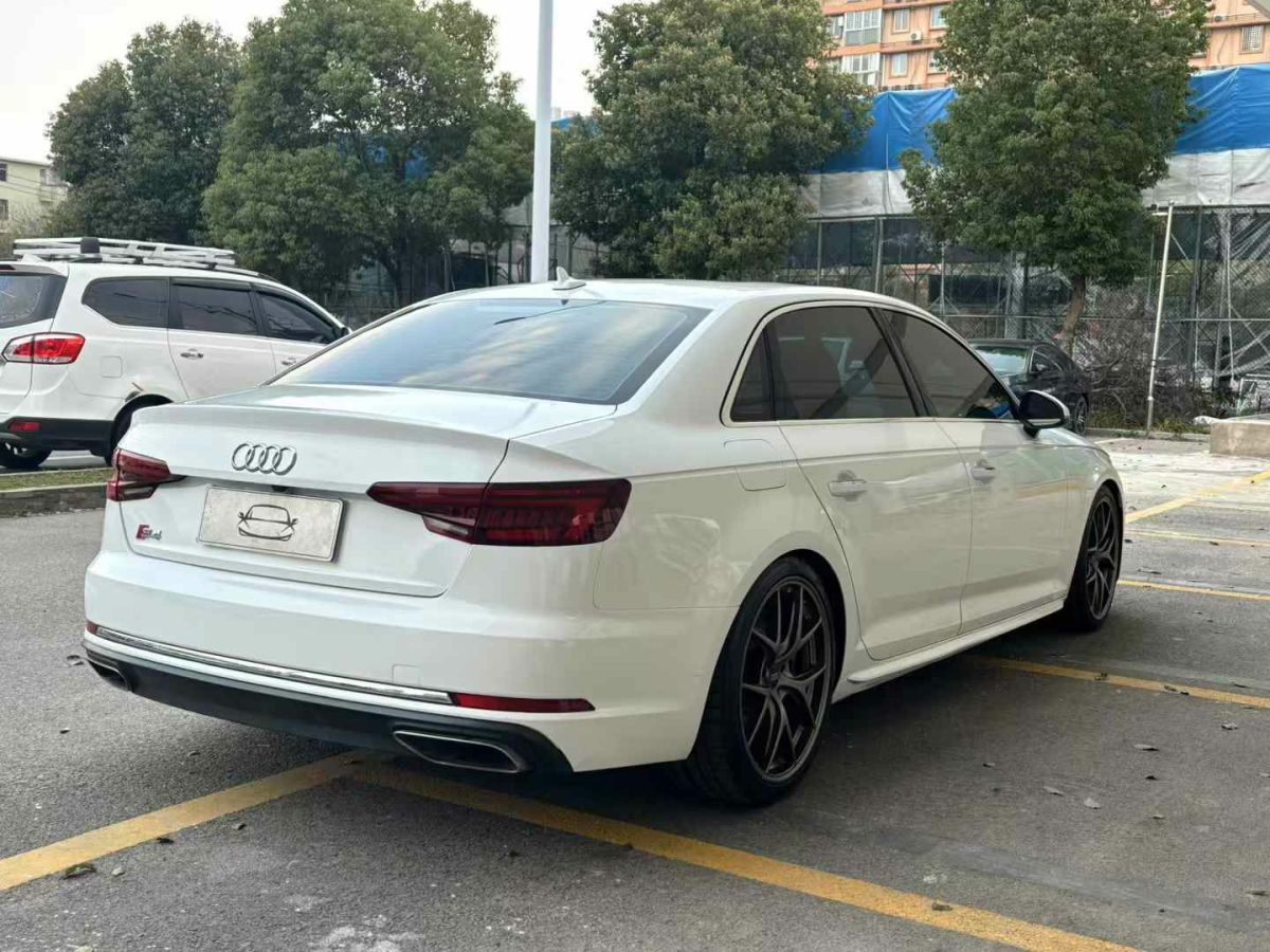 奧迪 奧迪A4L  2020款 35 TFSI 時(shí)尚動(dòng)感型圖片