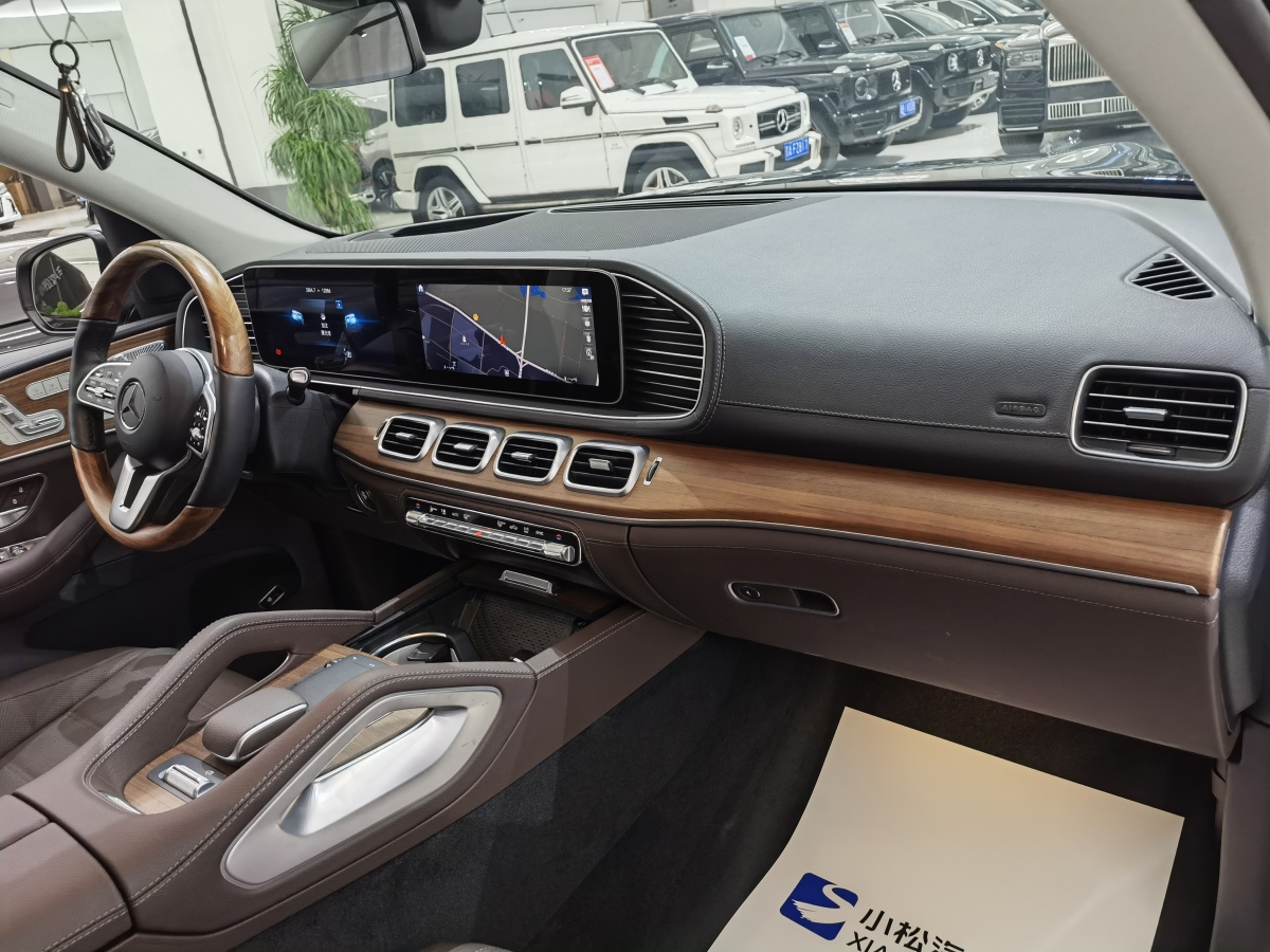 奔驰 奔驰GLS  2023款 改款 GLS 450 4MATIC 豪华型图片
