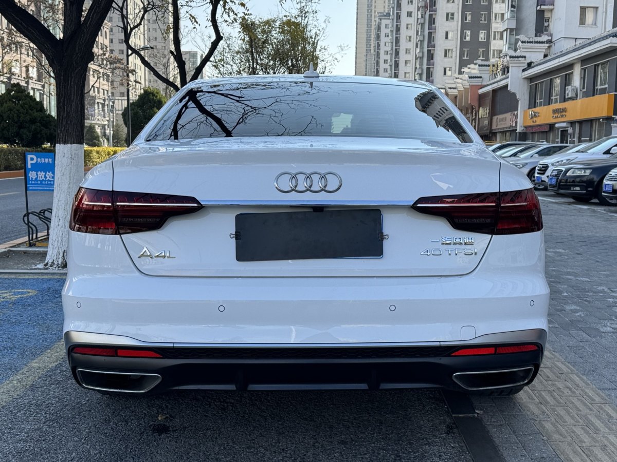 奧迪 奧迪A4L  2022款 40 TFSI 時(shí)尚致雅型圖片