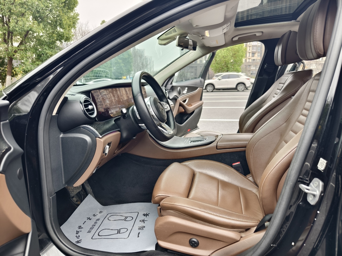 奔馳 奔馳E級  2019款 E 200 L 運(yùn)動型圖片