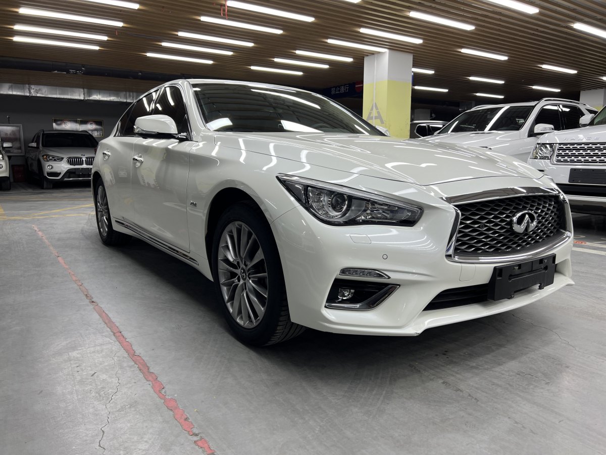 英菲尼迪 Q50L  2018款 2.0T 進(jìn)享版 國(guó)VI圖片