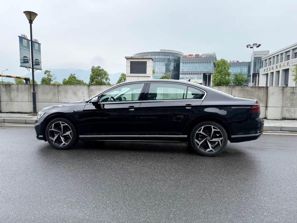 大眾 邁騰  2023款 200萬輛紀念版 330TSI DSG豪華型圖片