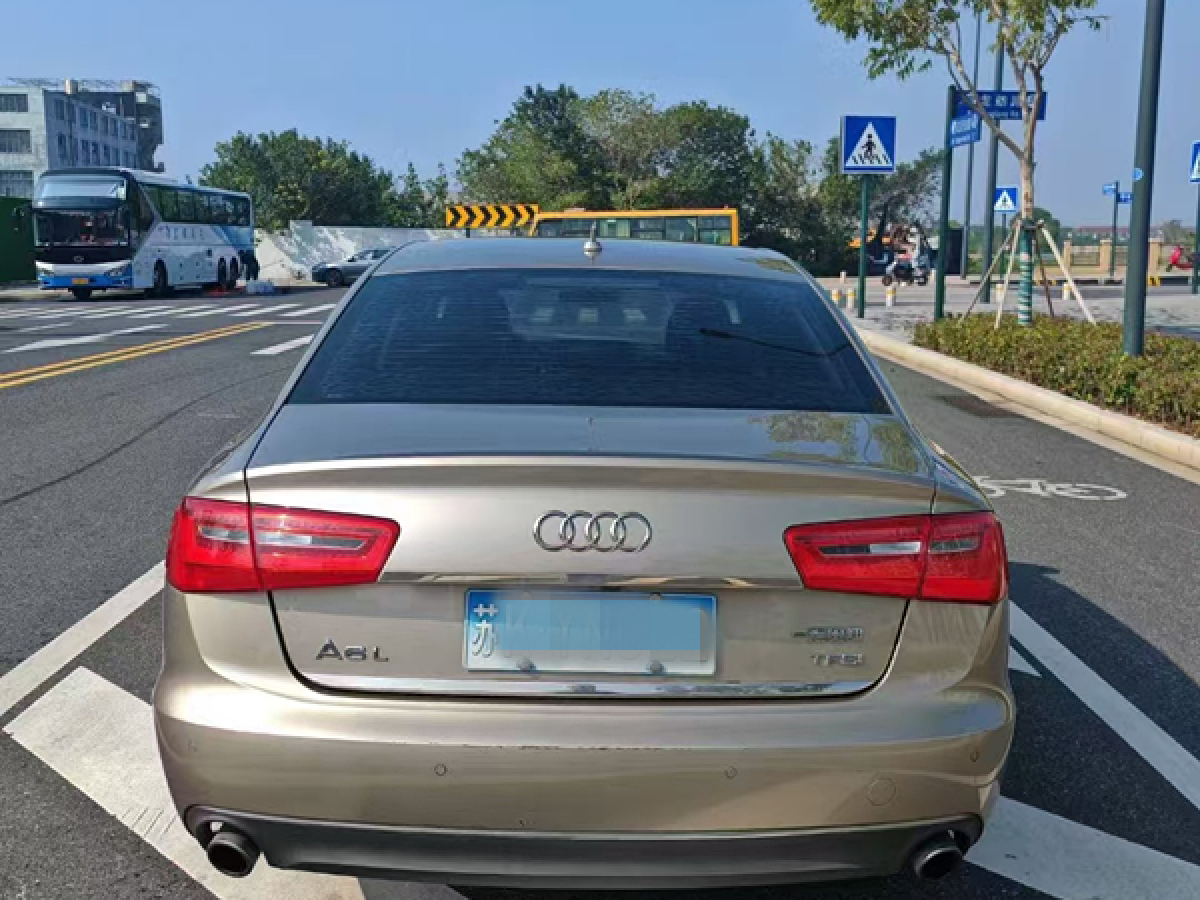 奧迪 奧迪A6L  2014款 TFSI 標(biāo)準(zhǔn)型圖片