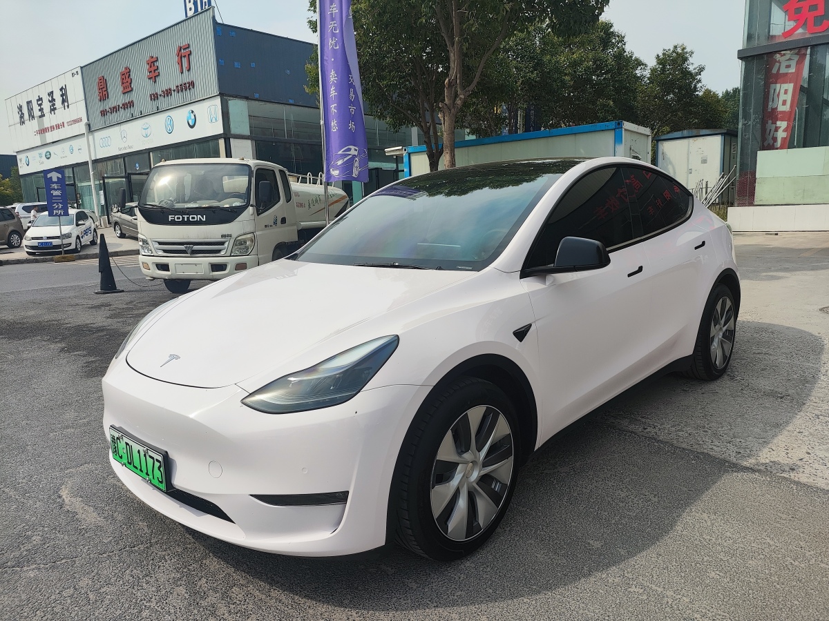 特斯拉 Model 3  2021款 改款 標(biāo)準(zhǔn)續(xù)航后驅(qū)升級(jí)版圖片