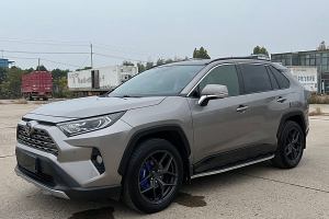 RAV4榮放 豐田 2.0L CVT兩驅(qū)尊貴版