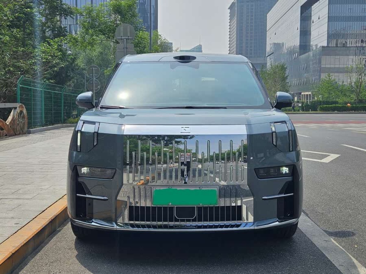 極氪 極氪009  2024款 六座行政版四驅(qū) 108kWh圖片