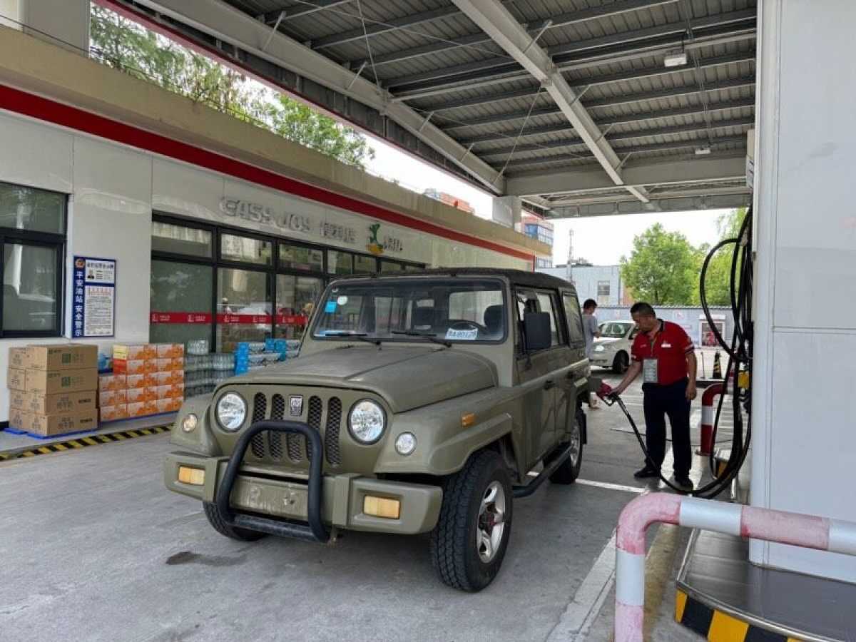 2016年4月北汽制造 戰(zhàn)旗  2016款 2.0L CK豪華型 國V