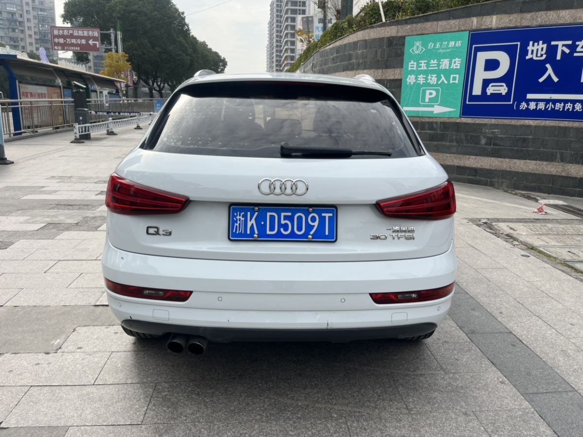 奧迪 奧迪Q3  2017款 30 TFSI 時(shí)尚型圖片