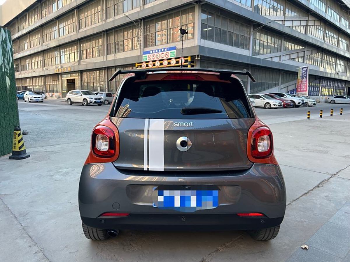 smart forfour  2016款 1.0L 52千瓦激情版圖片