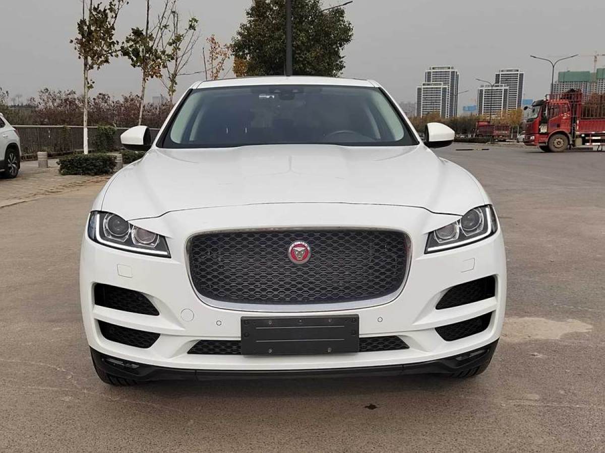 捷豹 F-PACE  2018款 2.0T 四驅(qū)都市尊享版圖片