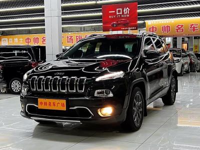 2021年4月 Jeep 自由光 2.0L 兩驅(qū)經(jīng)典運動版圖片