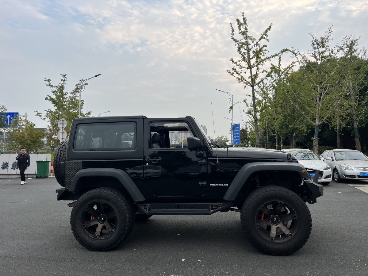 Jeep 牧馬人  2015款 3.6L Rubicon 兩門版圖片