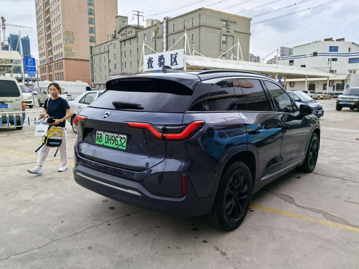 蔚來(lái) ES6  2022款 75kWh 運(yùn)動(dòng)版圖片