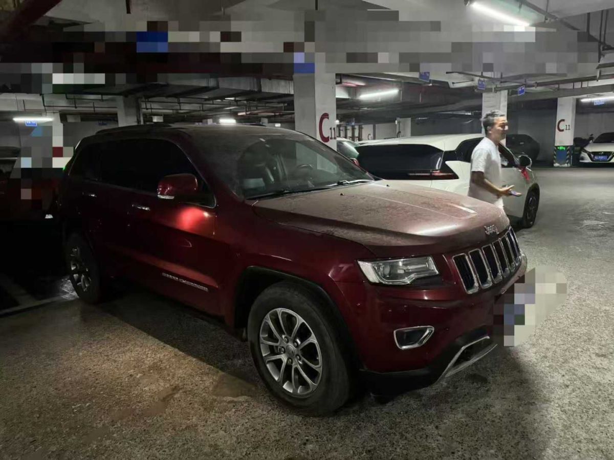 Jeep 大切諾基  2016款 3.0L 專業(yè)版圖片