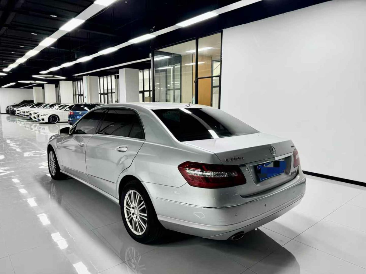 奔馳 奔馳E級  2011款 E 200 L CGI優(yōu)雅型圖片