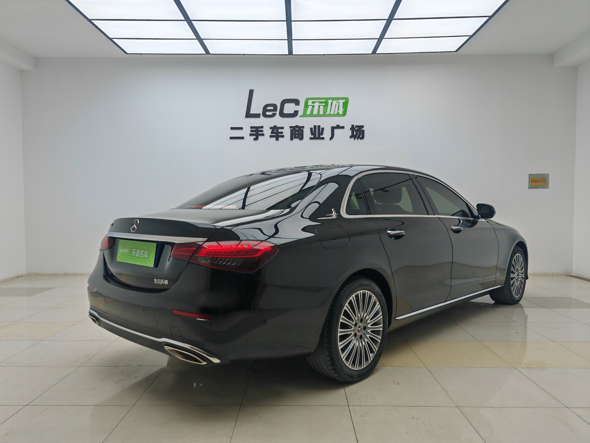 奔馳 奔馳E級  2022款 改款三 E 300 L 時尚型圖片