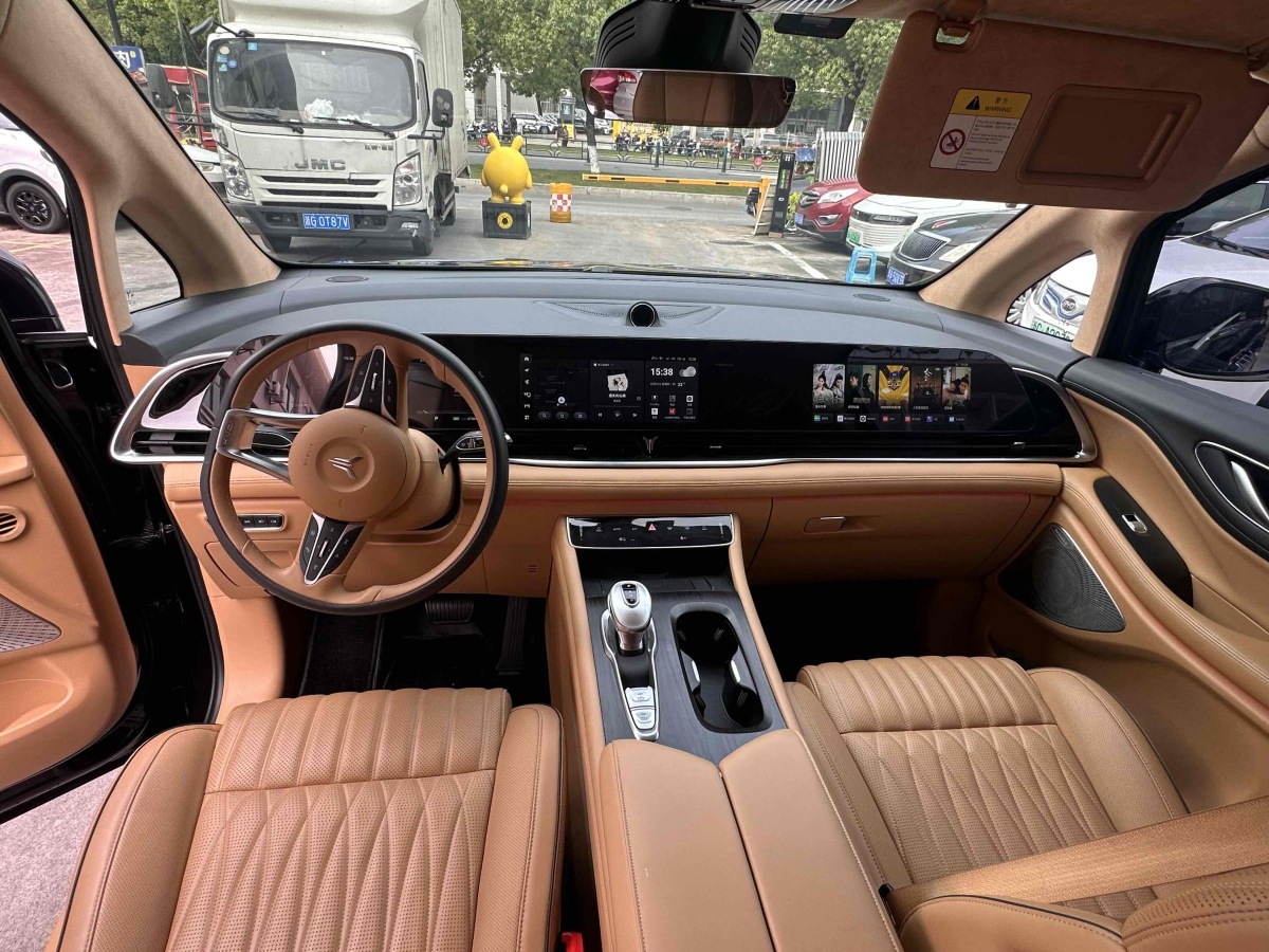 嵐圖 夢想家  2024款 PHEV 超長續(xù)航旗艦版圖片
