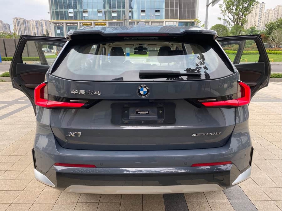 寶馬 寶馬X1  2023款 xDrive25Li X設(shè)計(jì)套裝圖片