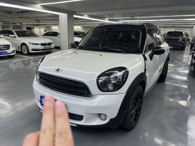 2016年9月 MINI COUNTRYMAN 1.6T COOPER ALL4 Fun装备控图片