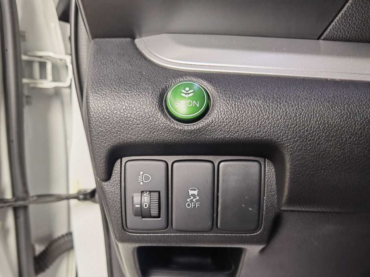 2017年4月本田 CR-V  2016款 2.0L 兩驅(qū)都市版