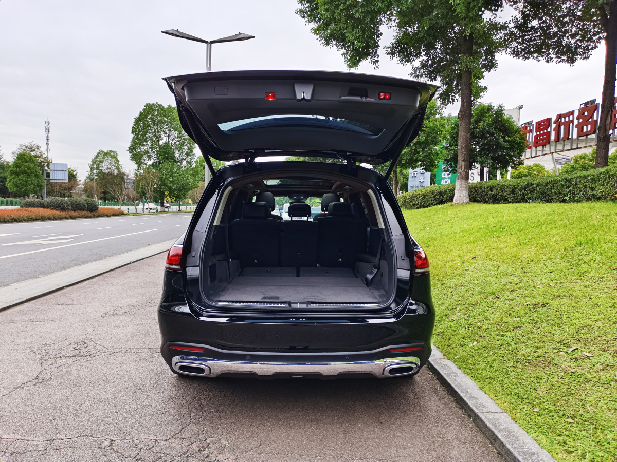 奔馳 奔馳GLS  2023款 改款 GLS 450 4MATIC 豪華型圖片