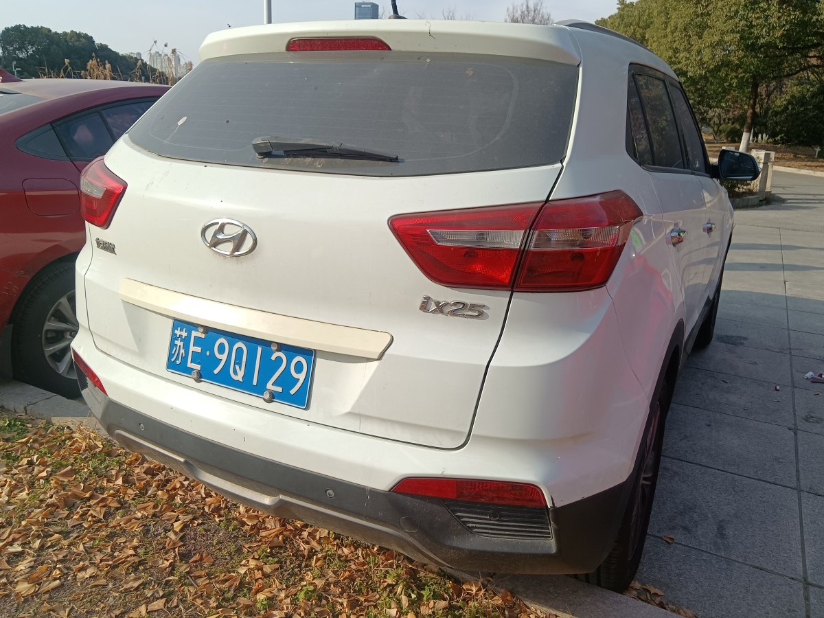 現(xiàn)代 ix25  2015款 1.6L 自動兩驅(qū)智能型GLS圖片