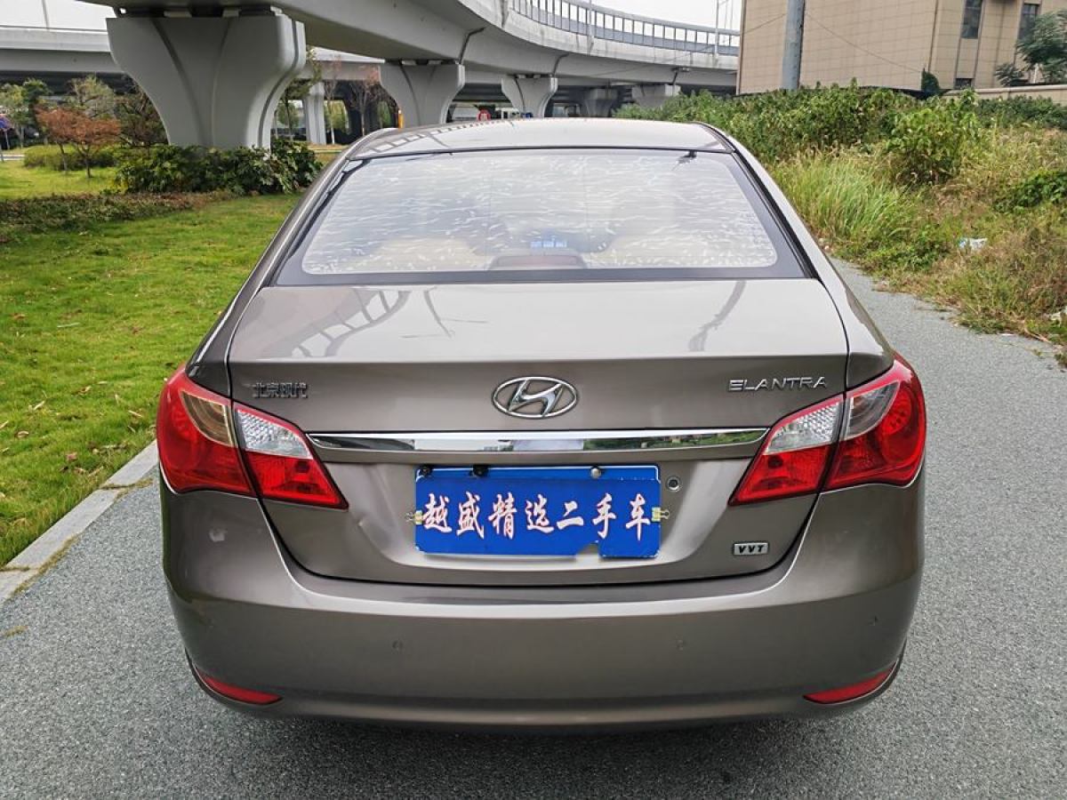 2014年8月現(xiàn)代 悅動  2011款 1.6L 自動舒適型