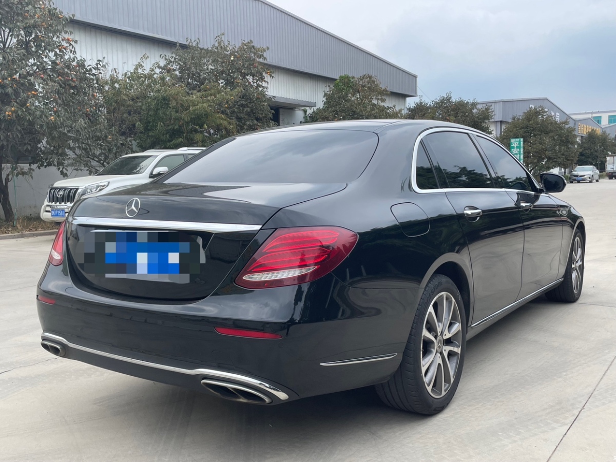 奔馳 奔馳E級(jí)  2019款 E 300 L 豪華型圖片