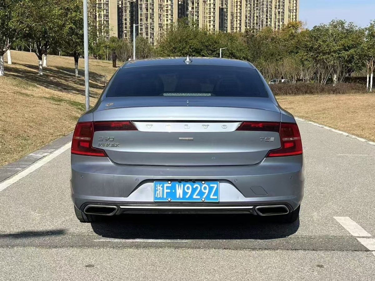 沃爾沃 S90  2018款 T5 智尊版圖片