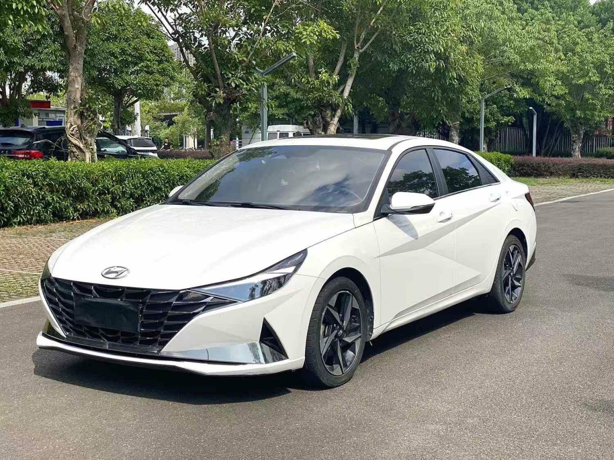 現(xiàn)代 伊蘭特  2023款 1.5L CVT GLS領(lǐng)先版圖片