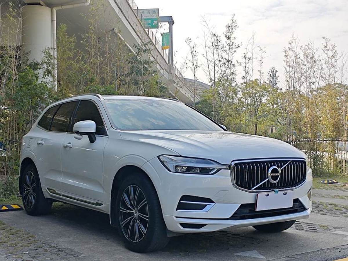 沃爾沃 XC60  2021款 T5 四驅(qū)智遠(yuǎn)豪華版圖片