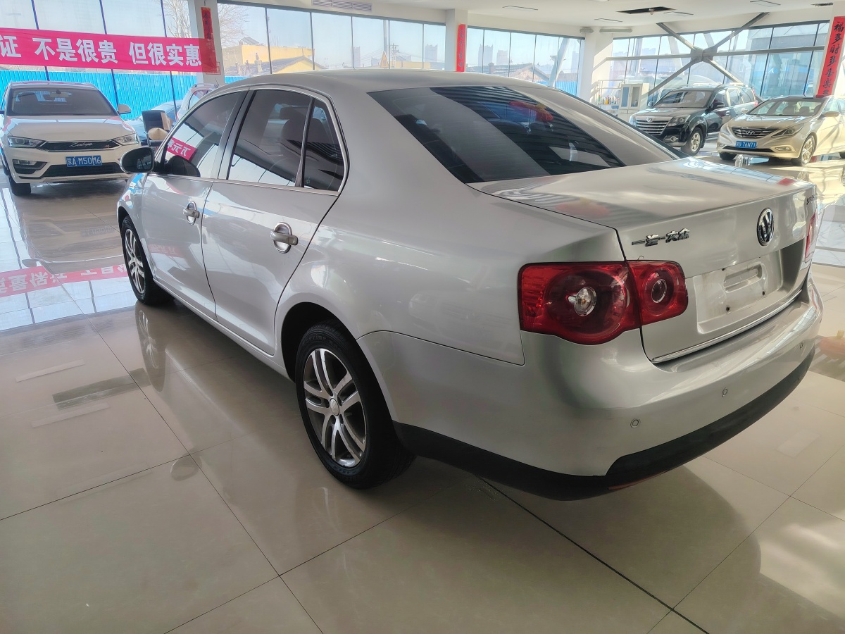 大眾 速騰  2010款 1.4TSI 手動(dòng)豪華型圖片